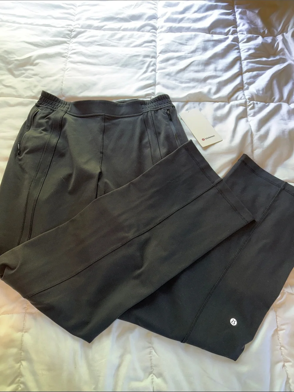 NWT Lululemon Black Define Mid-Rise Track Pant* Luon